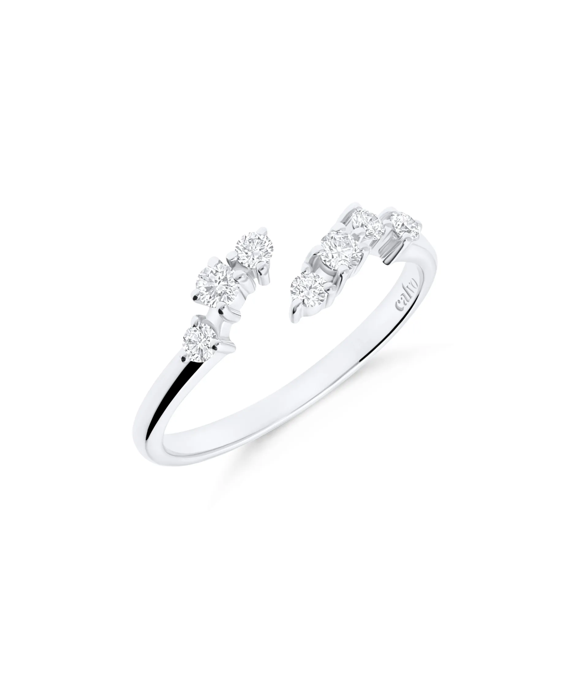 Anillo Abierto con Siete Diamantes en Oro Blanco