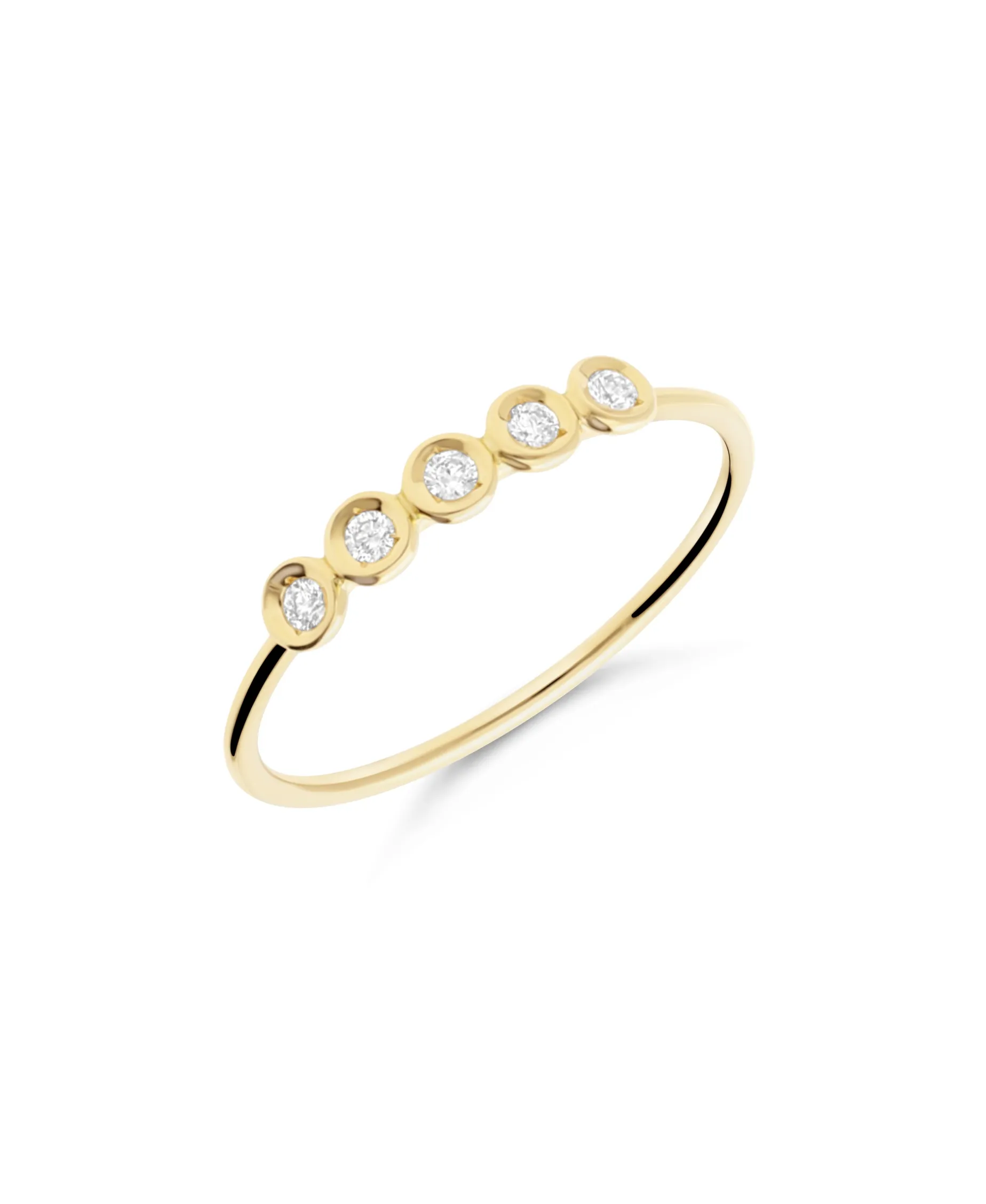 Anillo Fino con Cinco Diamantes en Oro Amarillo