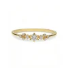 Anillo Fino con 9 Diamantes en Oro Amarillo
