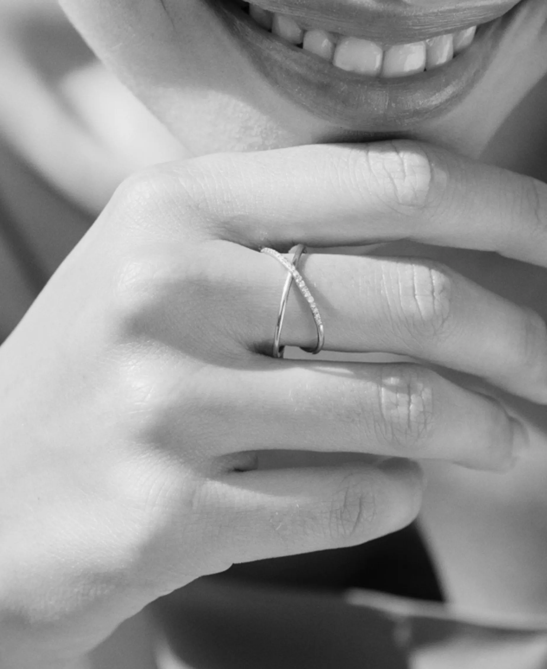 Anillo LECARRÉ Cruzado Oro Blanco y Diamantes | GA106OB