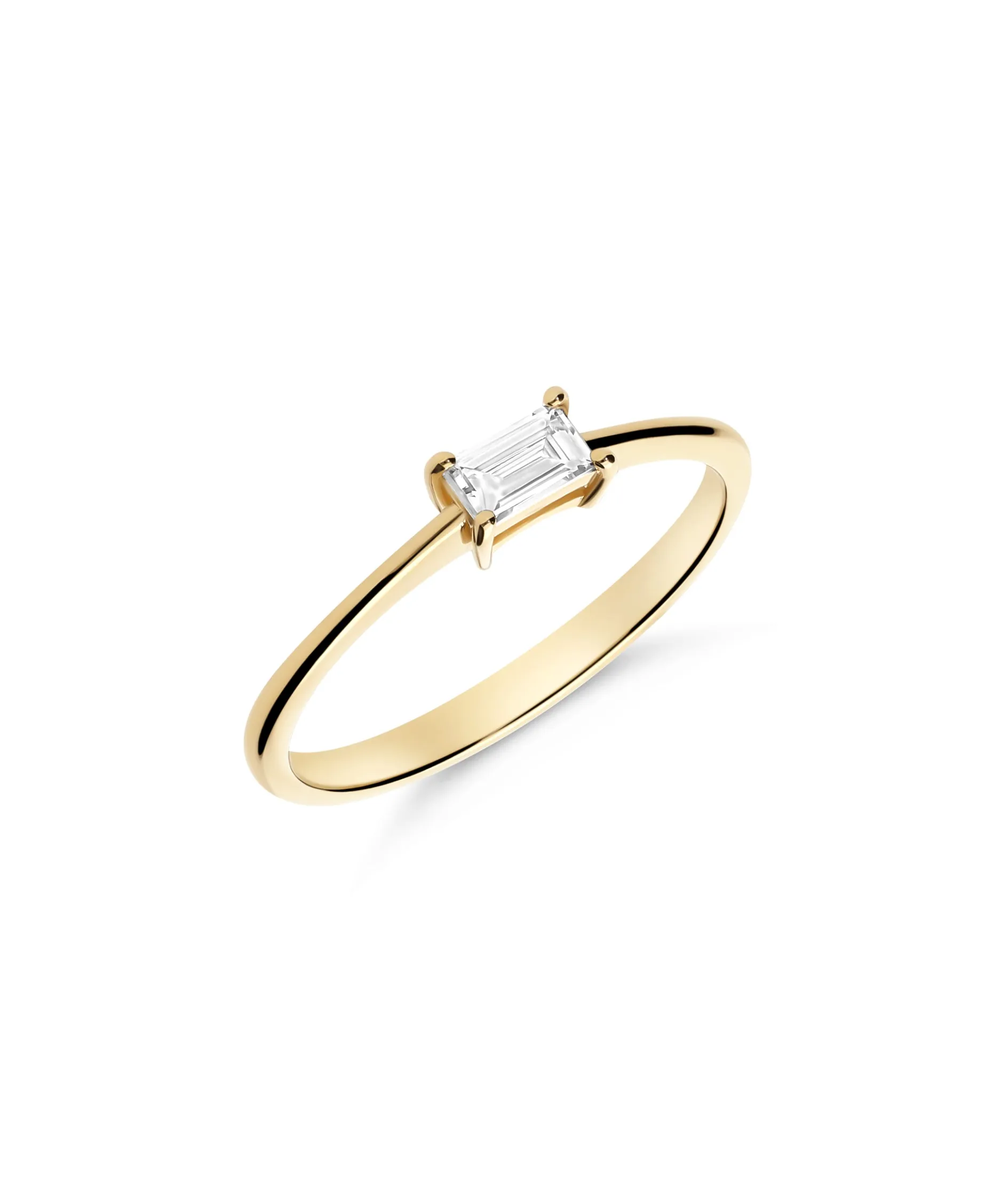 Anillo Solitario con Diamante Talla Baguette de Oro Amarillo