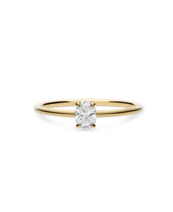 Anillo Solitario con Diamante Oval 0,31 cts en Oro Amarillo