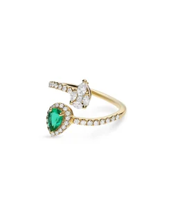 Anillo Tu y Yo con Diamantes y Esmeralda Talla Pera en Oro Amarillo