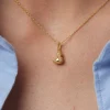 Colgante AGATHA París Patito Pavé Dorado | 02880339-137-TU