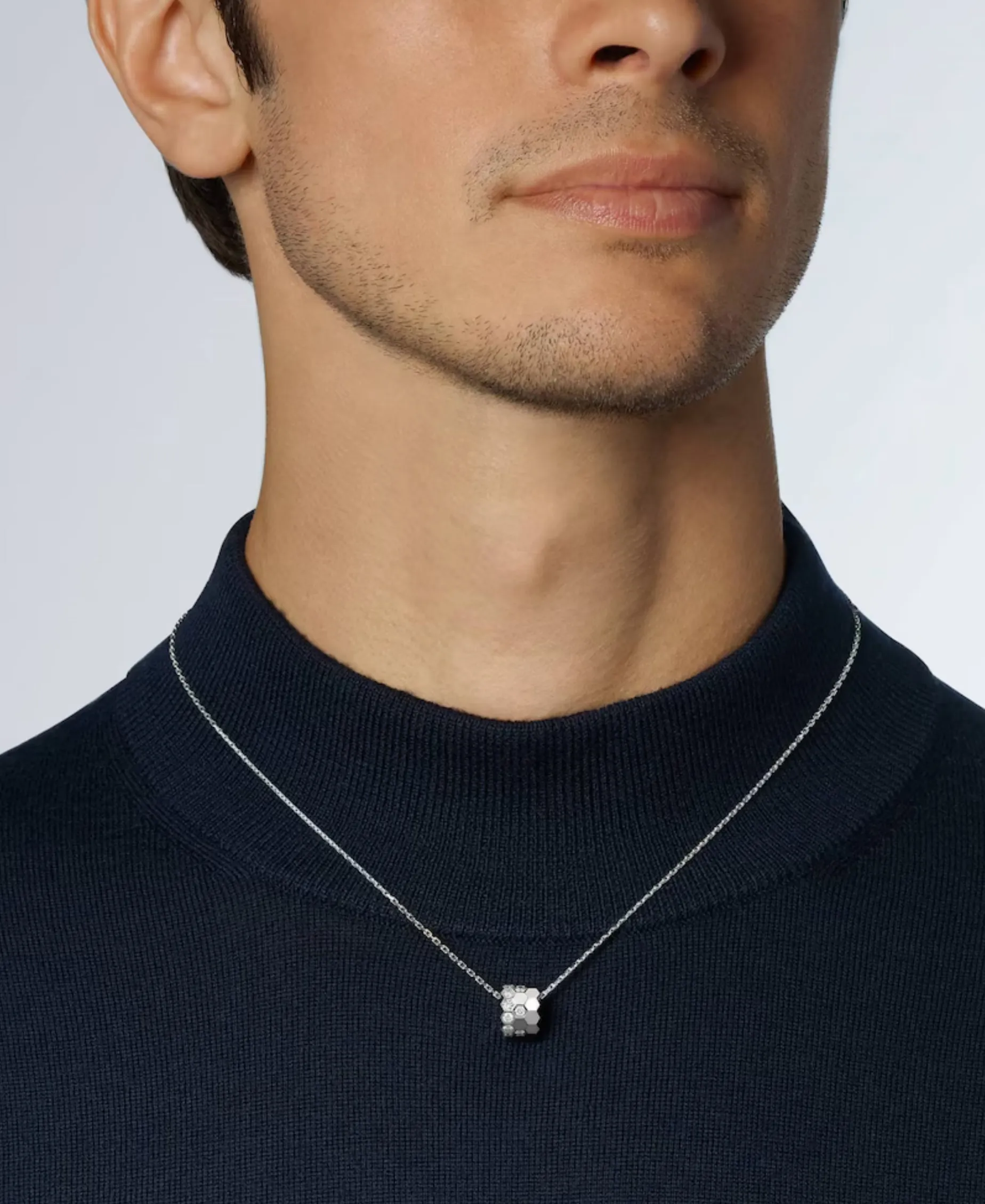 Colgante Bee de Chaumet M Oro Blanco 18K y Diamantes | 085422