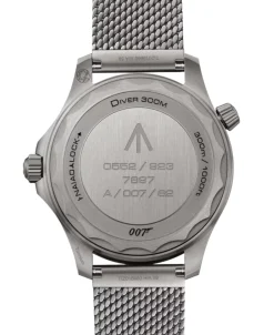 OMEGA Seamaster Diver 300M No Time To Die Titanio y Bronce Gold 42 mm | 210.90.42.20.01.001