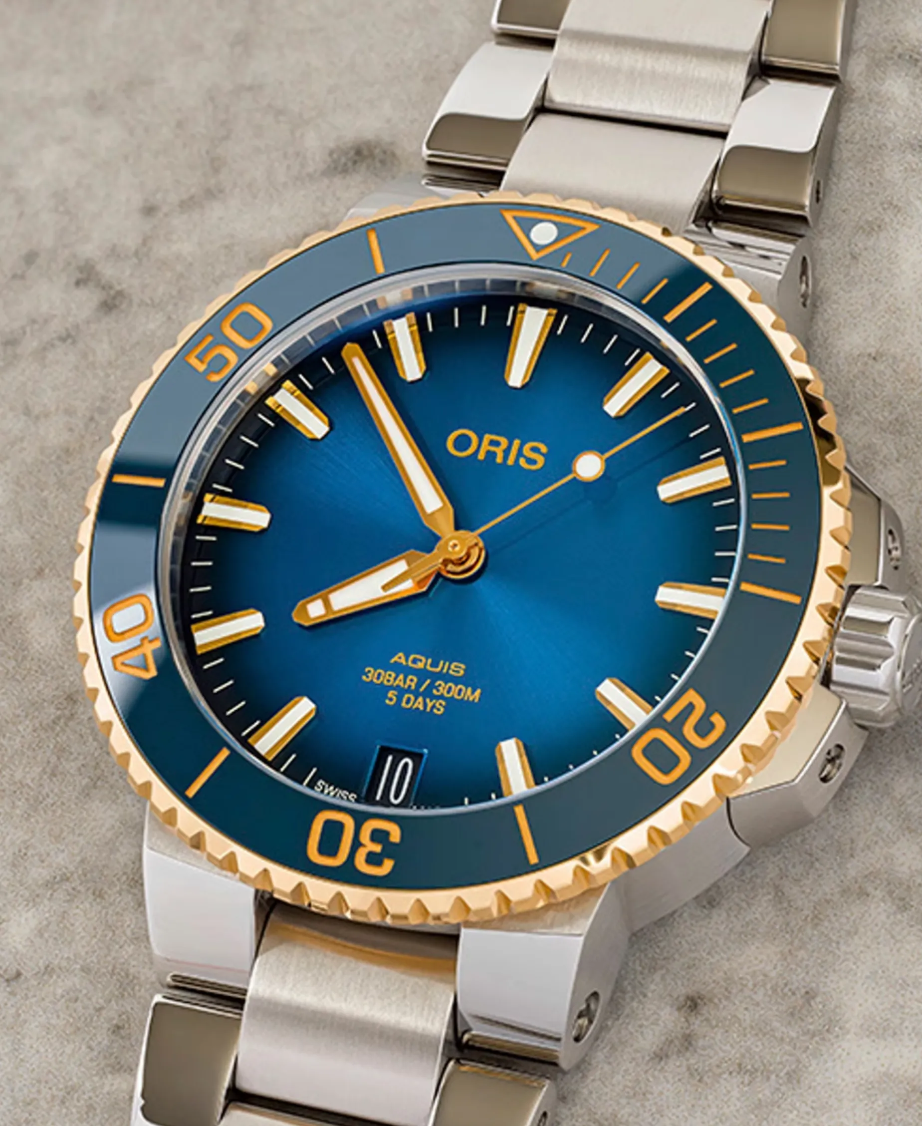 ORIS Aquis Date Calibre 400 Bicolor 41,50 mm | 01 400 7769 6355-07 8 22 09PEB