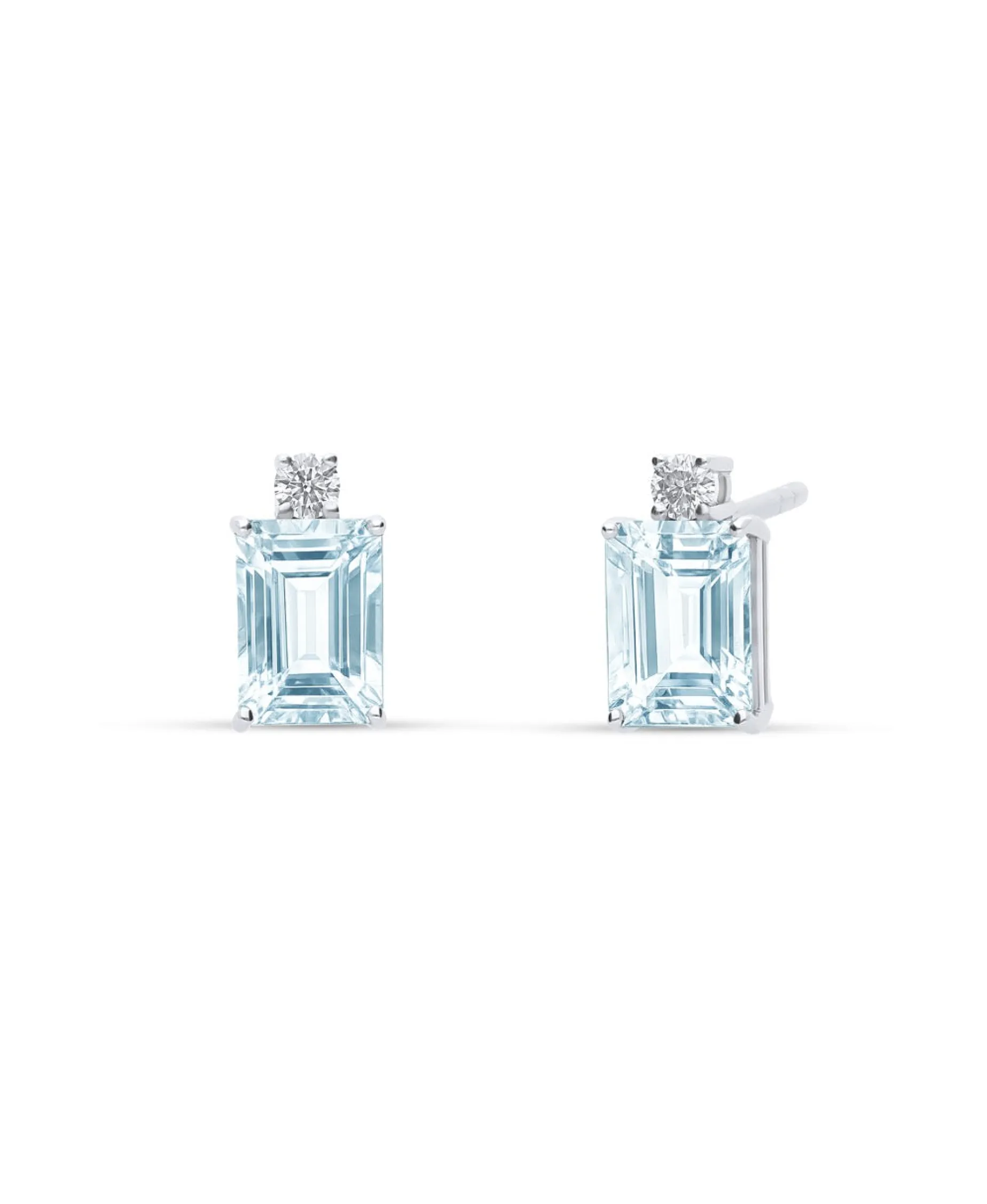 Pendientes de Botón con Aguamarinas Talla Esmeralda 1,70 cts y Diamantes en Oro Blanco 18K