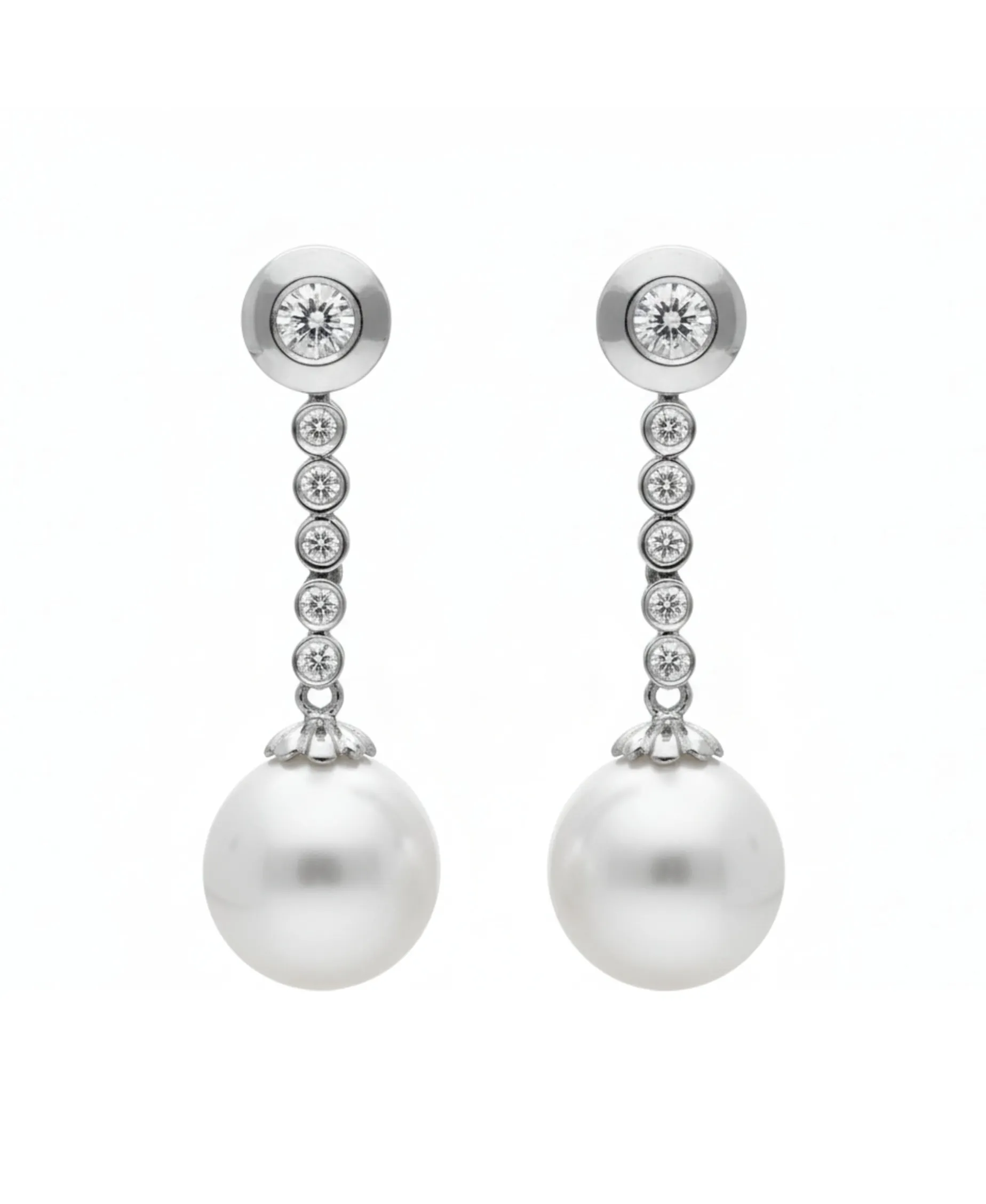 Pendientes Largos con Perlas y Diamantes en Oro Blanco