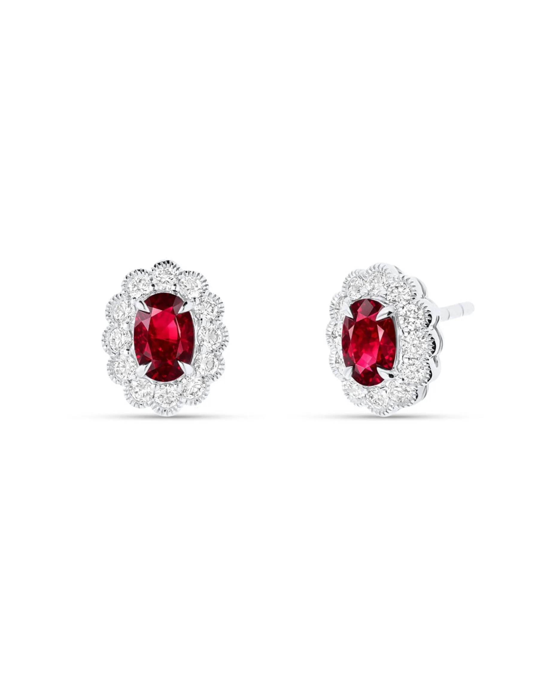 Pendientes Roseta con Rubíes Oval 1.10 cts y Diamantes en Oro Blanco