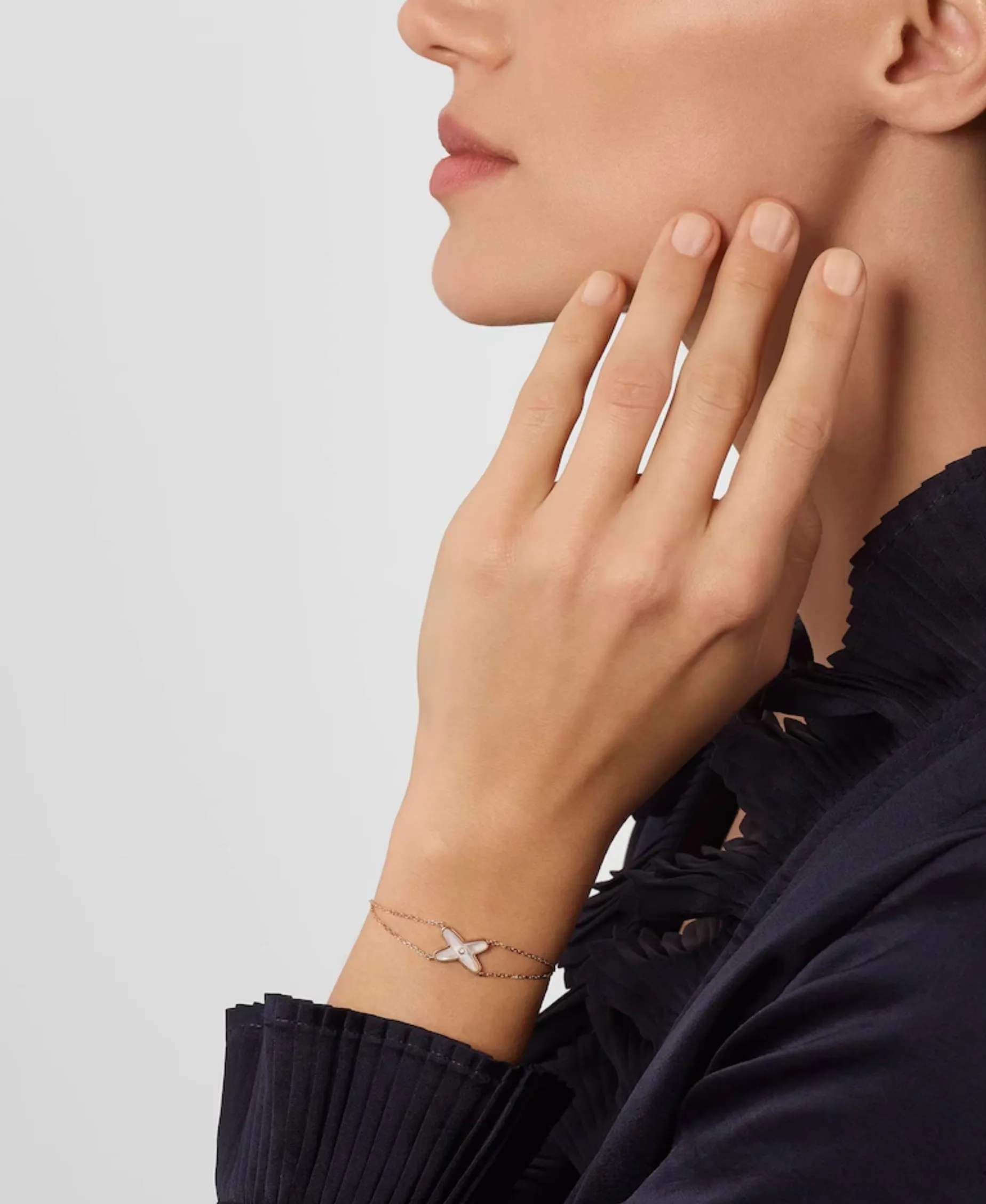Pulsera Chaumet Jeux de Liens Oro Rosa Nácar y Diamantes | 082933