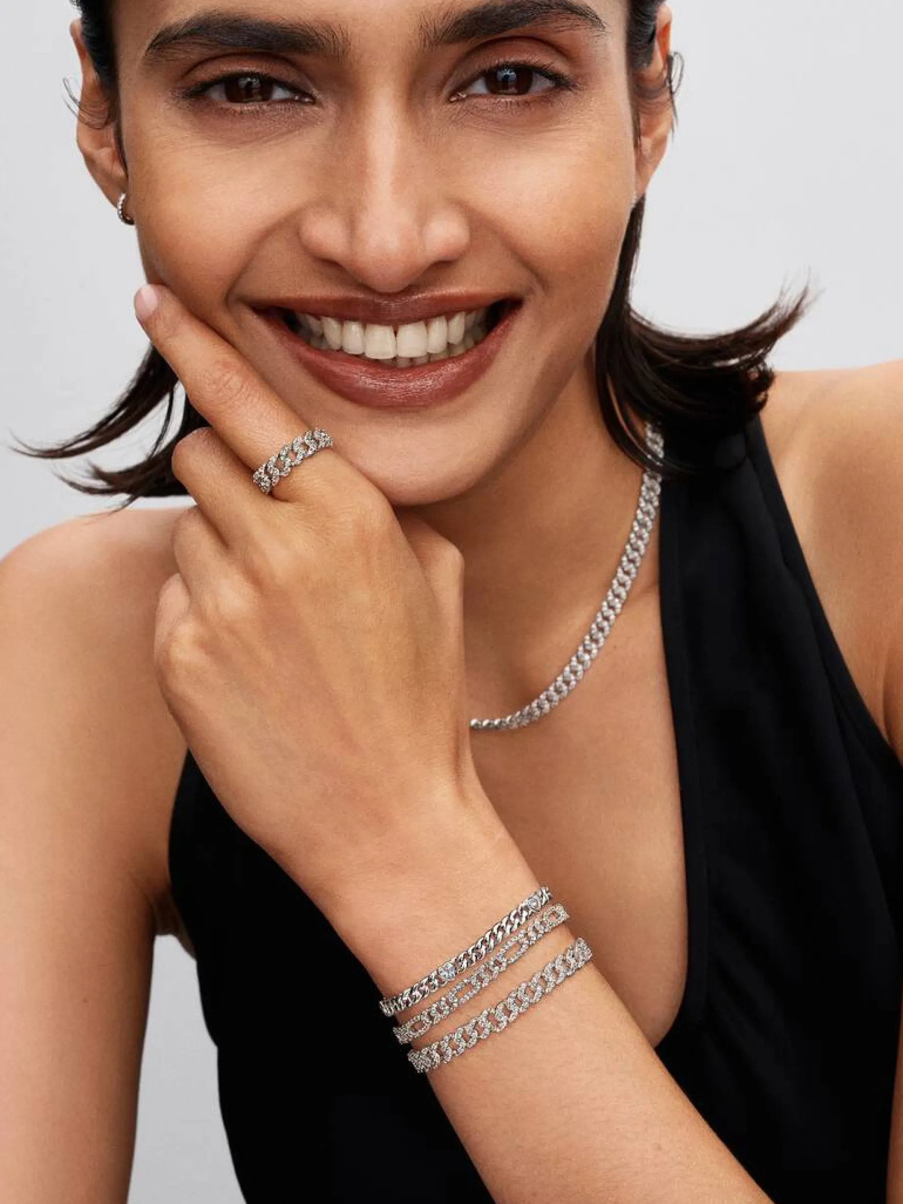 Pulsera de Cadena Cubana Corazón PANDORA - 594226C01-20