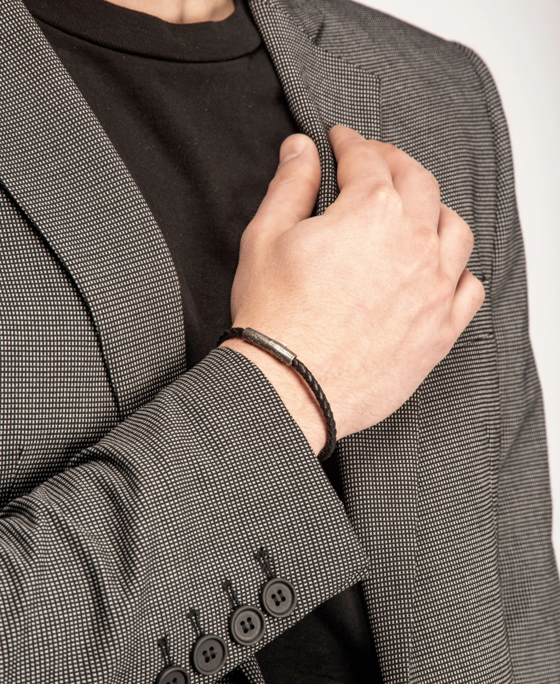 Pulsera Marco Dal Maso Lash Slim con Cierre de Cilindro en Plata y Cuero Negro | AGBR34-01BVPN2