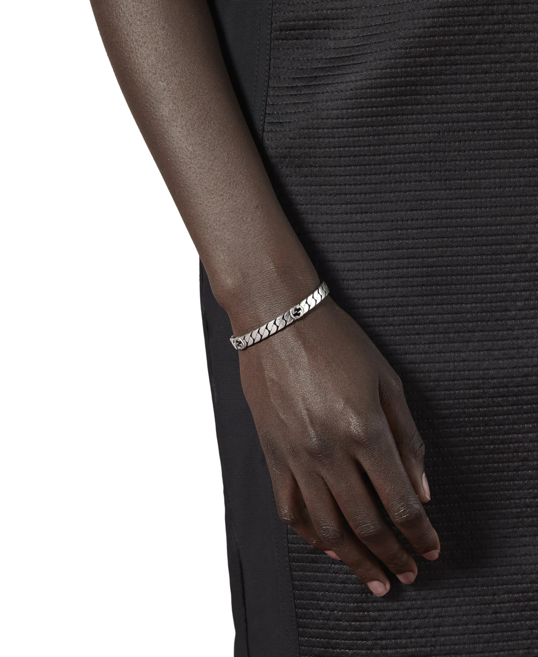 Pulsera Rígida Gucci Interlocking Plata | YBA661526001017