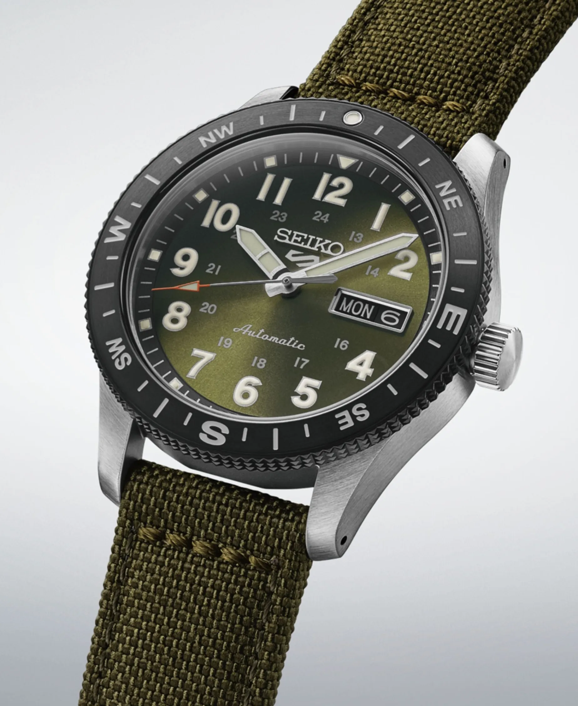 Seiko 5 Sports Field Automático Brújula Verde Acero 41 mm | HDB008